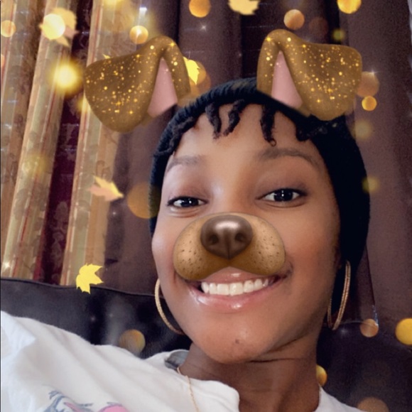 Meet your Posher, Cassi - Picture 1 of 1